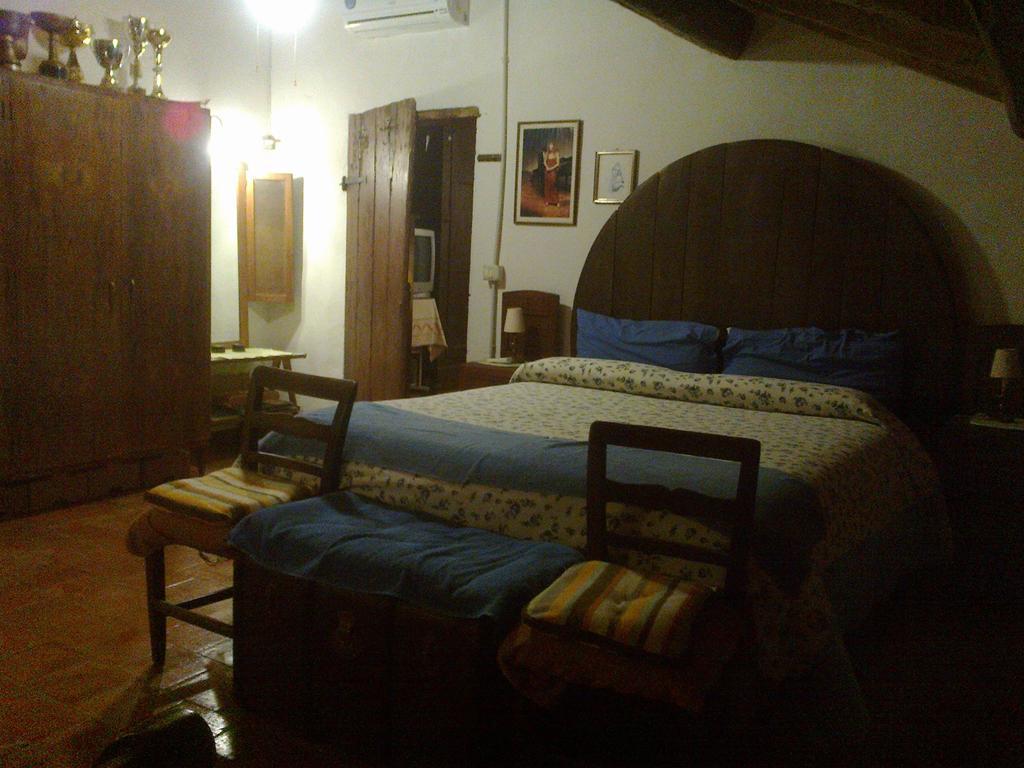 Agriturismo Antica Golena 瓜斯塔拉 外观 照片